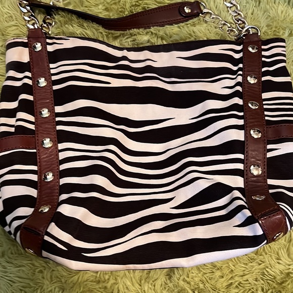 Michael Kors Shoulder Bag Canvas Leather Zebra Animal Print Gold Chain - Picture 6 of 10